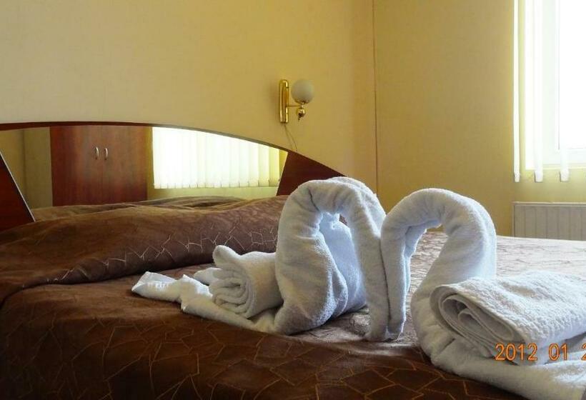 Camera Standard, Vila Europa