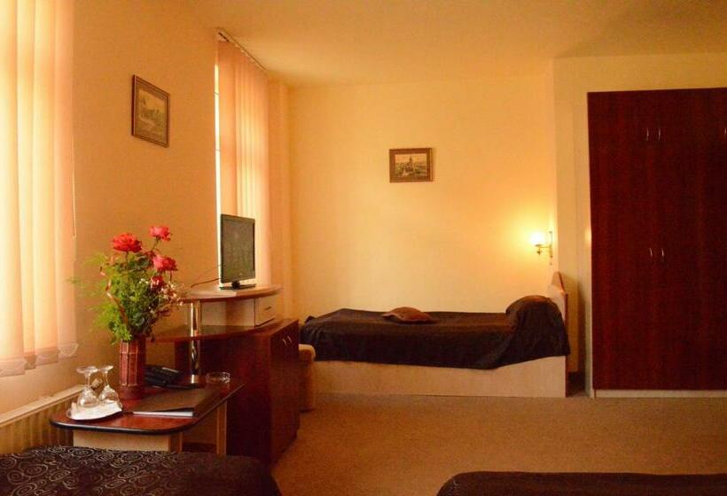 Camera Standard, Vila Europa