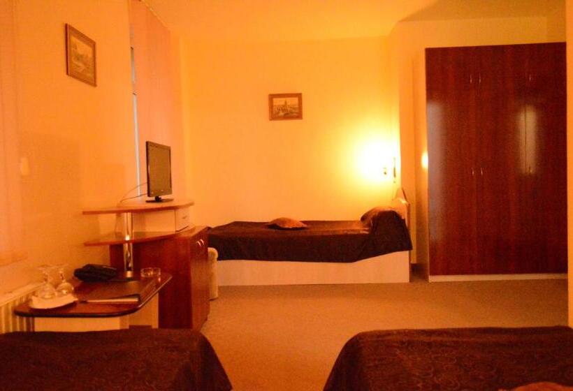 Camera Standard, Vila Europa