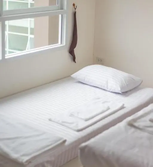 اتاق خانوادگی, My Room Nakhon Pathom