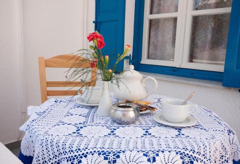 غرفة قياسية ثلاثية, Ayeri