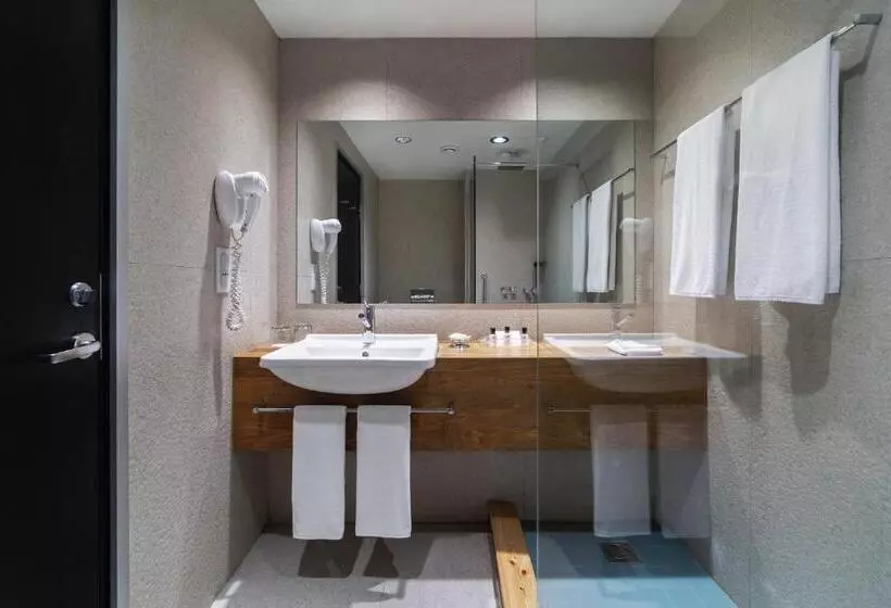 اتاق کلاس بیزنس, Holiday Inn   Tbilisi, An Ihg