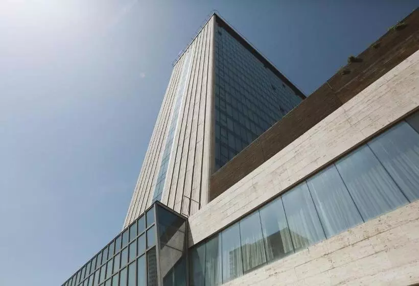 اتاق لوکس, Holiday Inn   Tbilisi, An Ihg