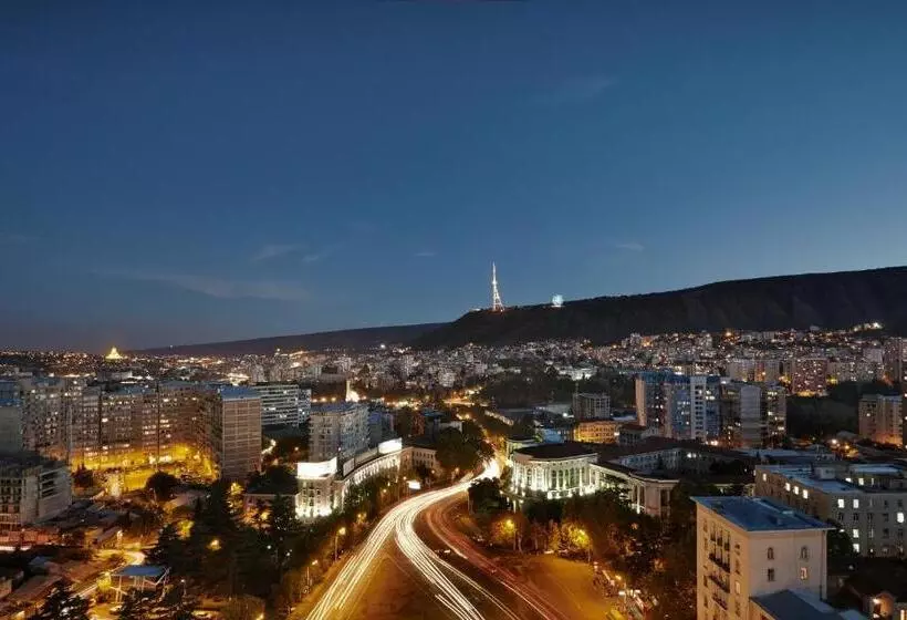 اتاق اجرایی با تخت بزرگ, Holiday Inn   Tbilisi, An Ihg