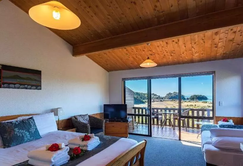 استودیوی استاندارد, Kimi Ora Eco Resort