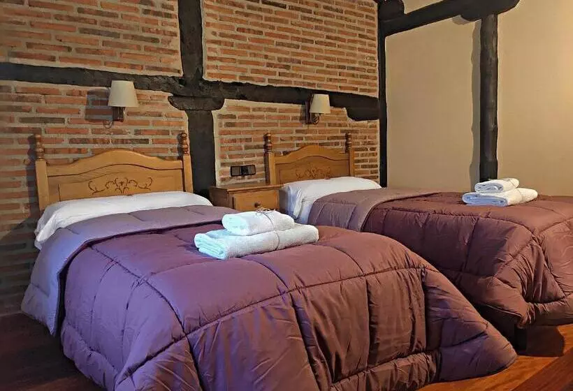 اتاق استاندارد با بالکن, Posada De Candelario