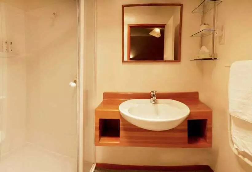 Standard Kolmen Hengen Huone, Te Wanaka Lodge