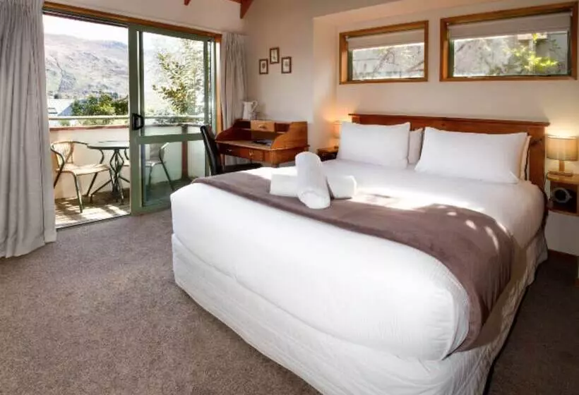 Standard Kolmen Hengen Huone, Te Wanaka Lodge