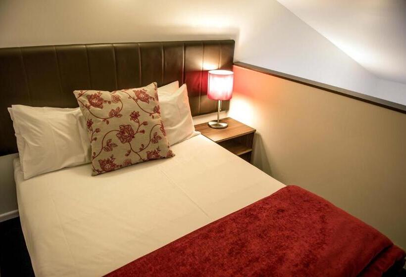 חדר משפחתי, The Park Hotel Ruapehu