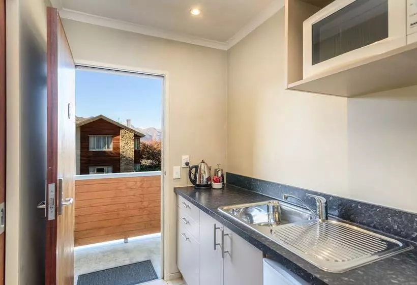 استودیوی سوپریور, Queenstown Motel Apartments