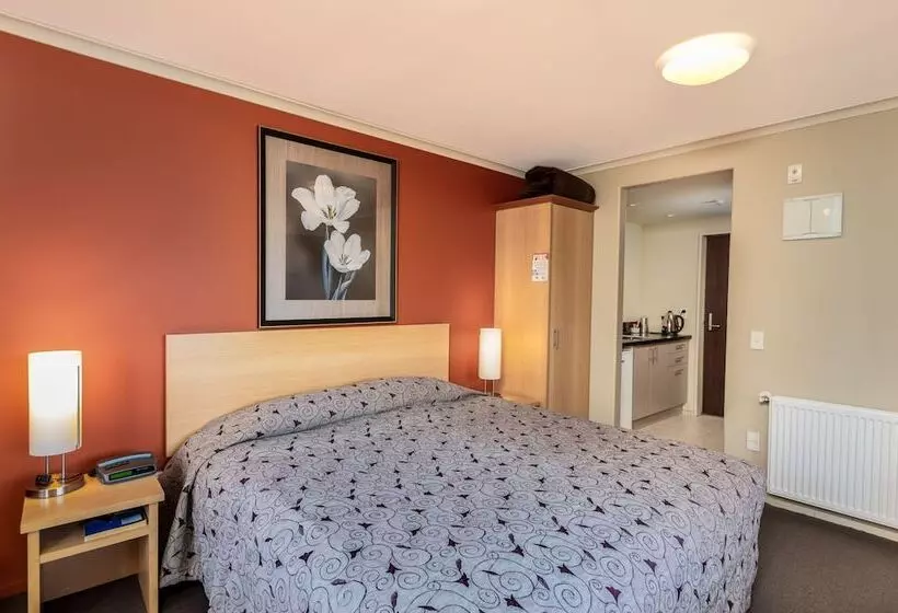 استودیوی استاندارد, Queenstown Motel Apartments