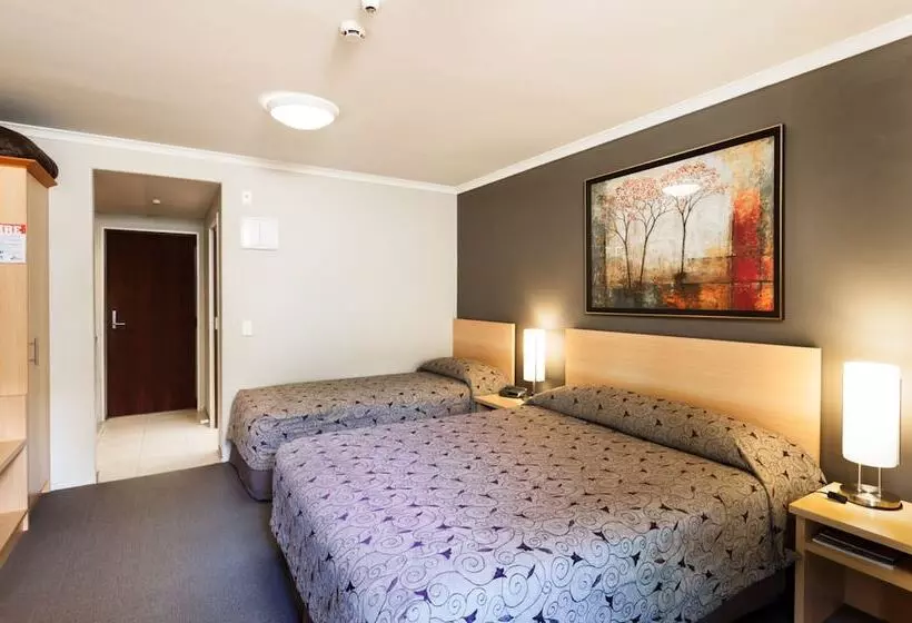 استودیوی استاندارد, Queenstown Motel Apartments