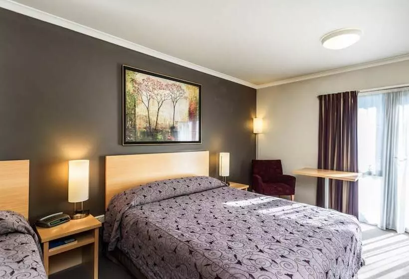 استودیوی استاندارد, Queenstown Motel Apartments
