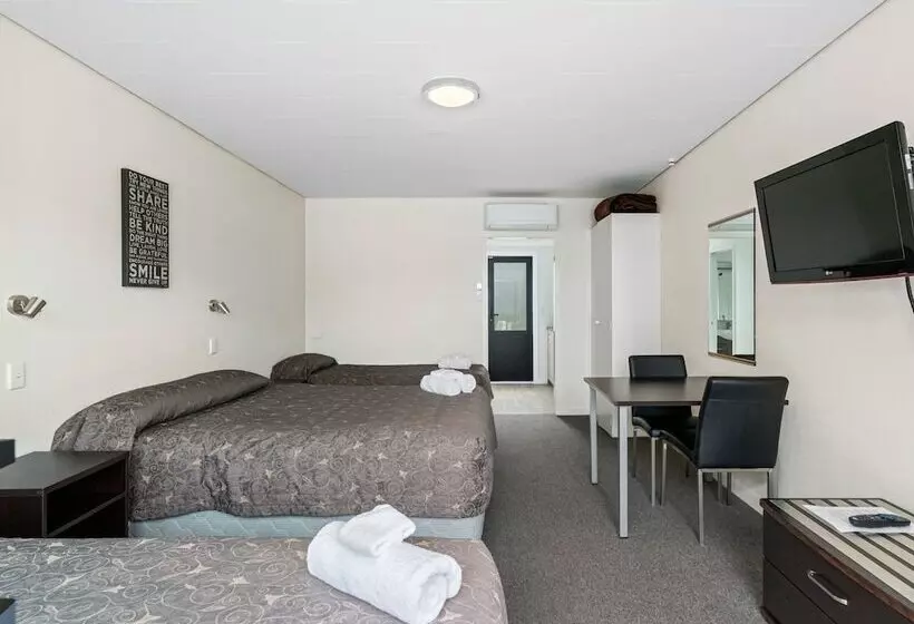 استودیوی استاندارد, Queenstown Motel Apartments