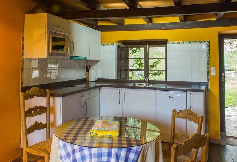 דירת חדר, Viviendas Rurales El Covaju