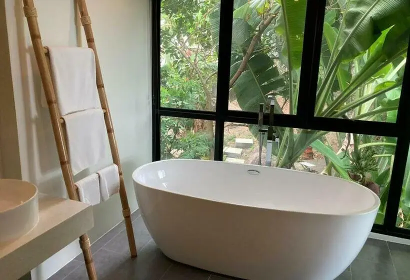 اتاق لوکس با بالکن, Villa The Spot Koh Samui