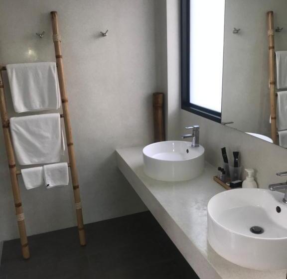 اتاق استاندارد با چشمانداز استخر, Villa The Spot Koh Samui