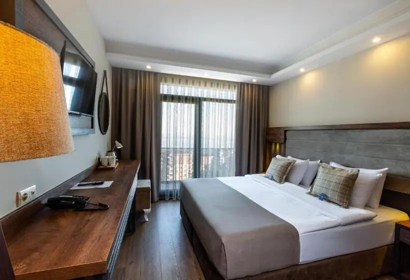اتاق لوکس با چشم‌انداز دریا, Misal Hotel Trabzon