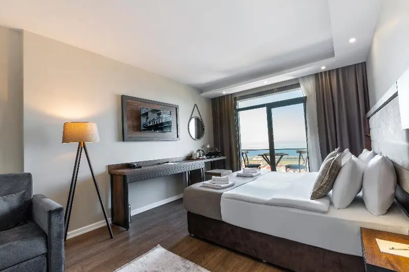 اتاق لوکس با چشم‌انداز دریا, Misal Hotel Trabzon