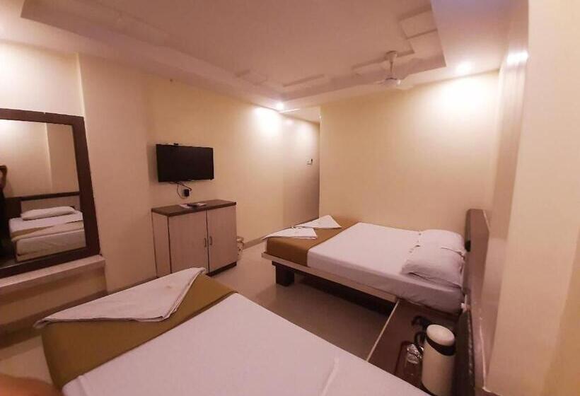 غرفة ملكية, Sai Balaji