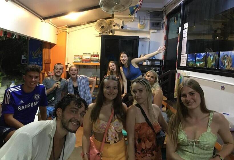 Кровать в Общей Комнате, Voyagers Hostel