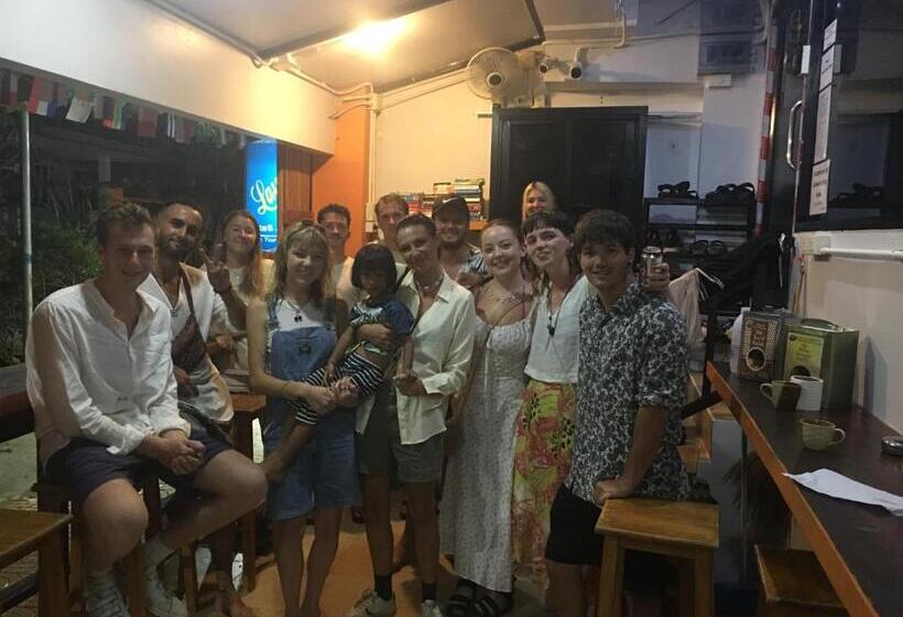 Кровать в Общей Комнате, Voyagers Hostel