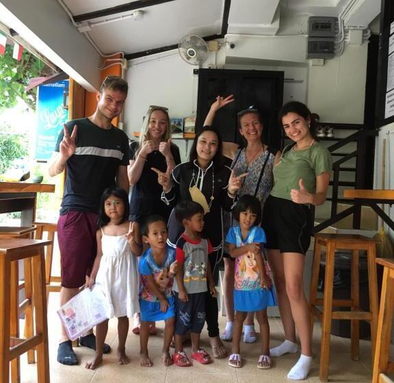 Кровать в Общей Комнате, Voyagers Hostel