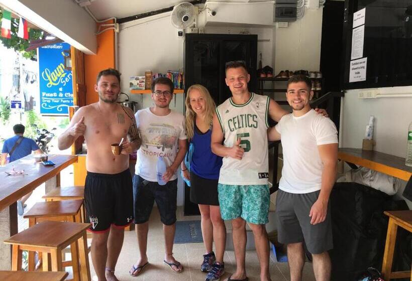 Кровать в Общей Комнате, Voyagers Hostel