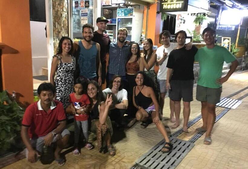 Кровать в Общей Комнате, Voyagers Hostel