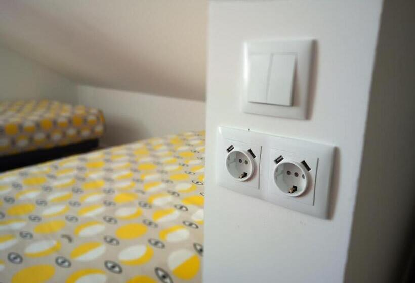 تختخواب در اتاق مشترک, Aveiro Rossio Hostel