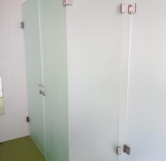 اتاق استاندارد چهارنفره با سرویس بهداشتی مشترک, Aveiro Rossio Hostel