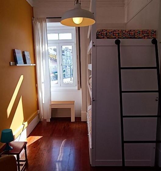 تختخواب در اتاق مشترک, Aveiro Rossio Hostel
