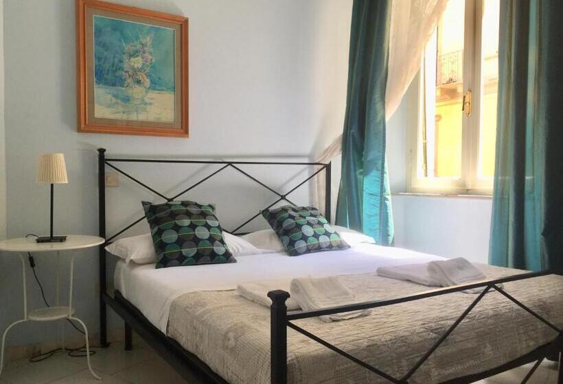 اتاق استاندارد یک نفره, 6 Keys