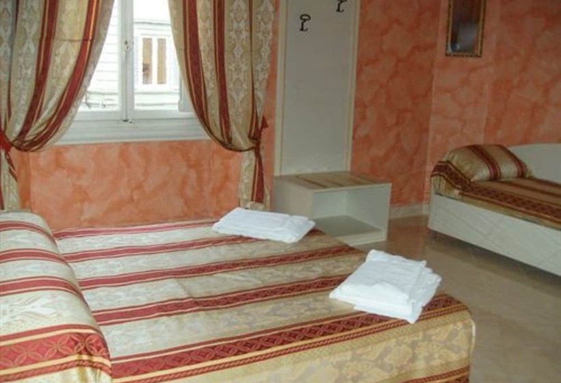 اتاق استاندارد سه نفره, La Corte Dei Principi  Residenza D Epoca