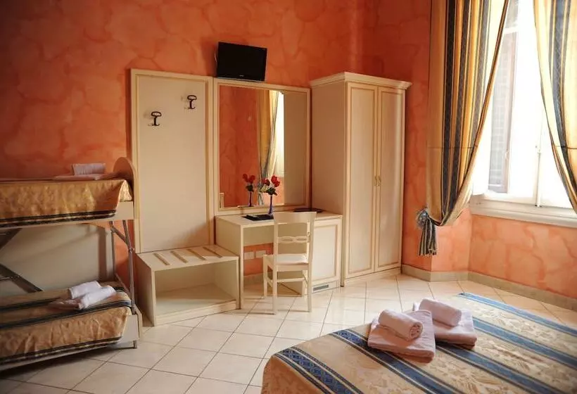 اتاق استاندارد چهار تخته, La Corte Dei Principi  Residenza D Epoca