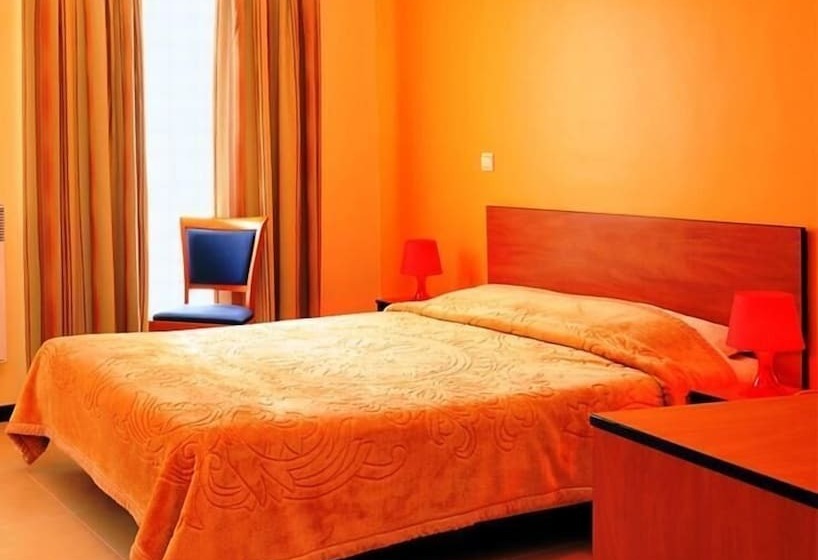 StandaardKamer, The Moon