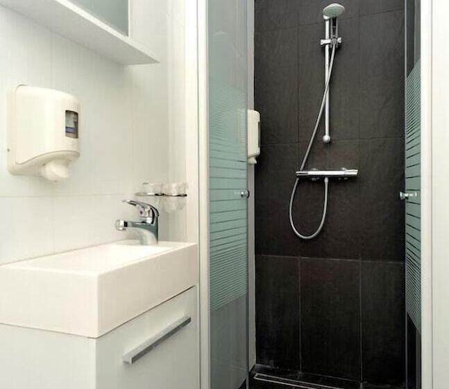 Standaard Driepersoonskamer, The Moon