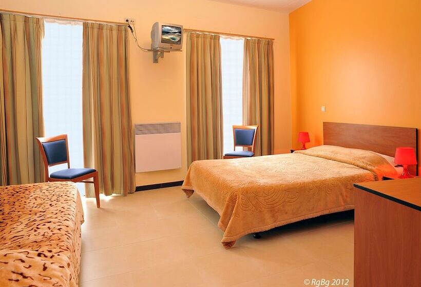 Standaard Driepersoonskamer, The Moon