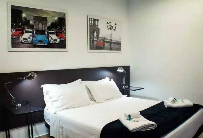 اتاق استاندارد با سرویس بهداشتی مشترک, Quart Youth Hostel & Apartments