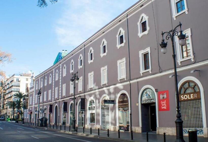 اتاق استاندارد, Quart Youth Hostel & Apartments