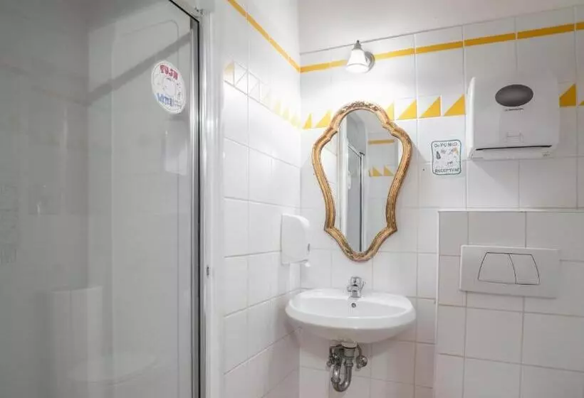 اتاق استاندارد چهار تخته, Vienna Hostel Ruthensteiner