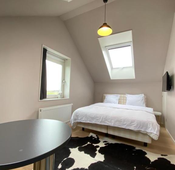 キングサイズベッドのスタンダードルーム, Bed And Breakfast Oomes Huus