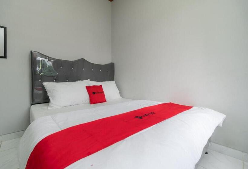 Standard-huone, Reddoorz Plus Near Jungeland Sentul