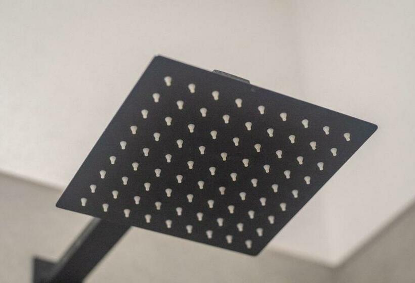 豪华单人间, Liebknecht 13