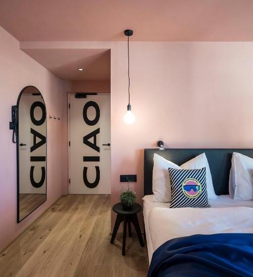 غرفة قياسية مزوَّدة بشُرفة, Sport Hotel Passo Carezza