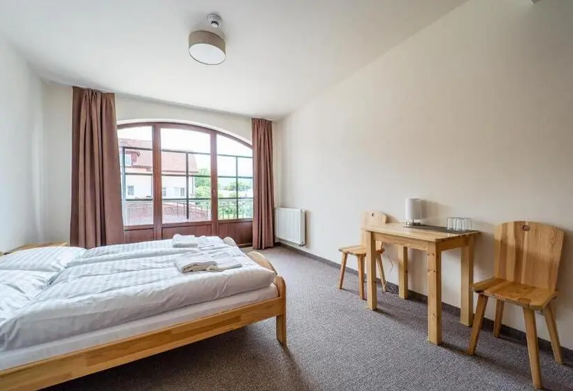バルコニー付き１ベッドルームアパートメント, Villa Cubach
