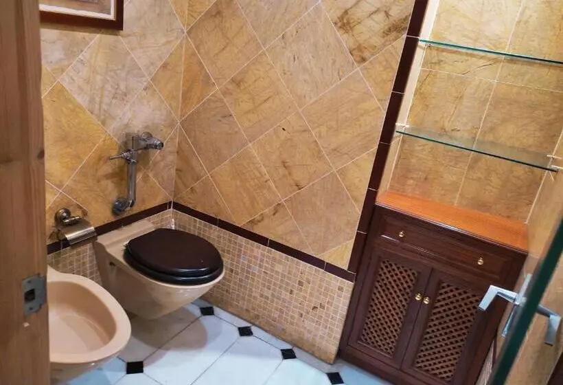 اتاق استاندارد, San Basilio´s Red House
