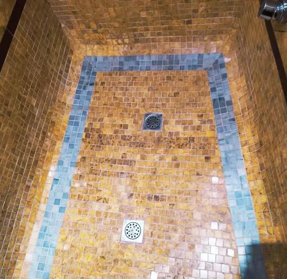 اتاق استاندارد, San Basilio´s Red House