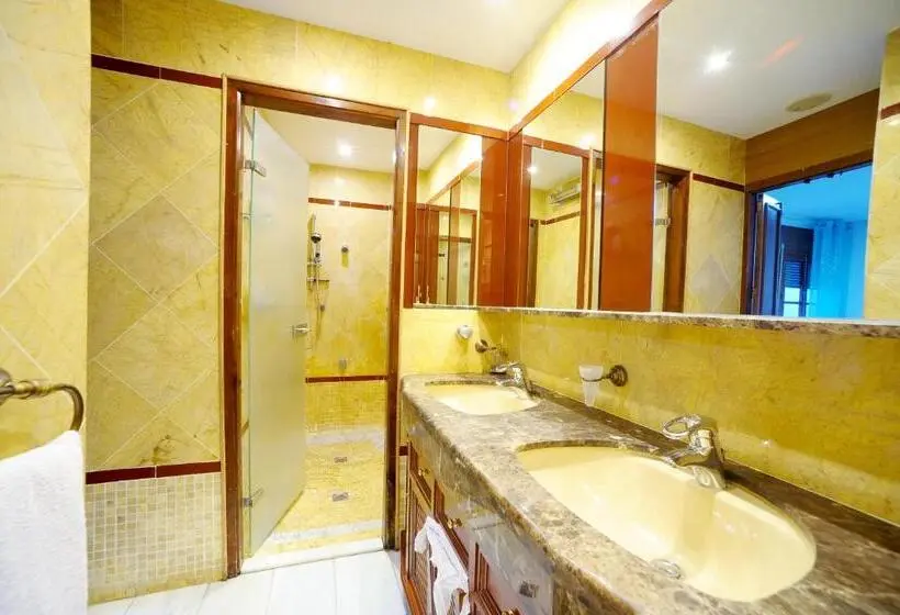 اتاق استاندارد, San Basilio´s Red House