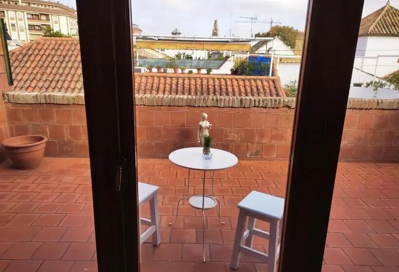 اتاق استاندارد با تراس, San Basilio´s Red House